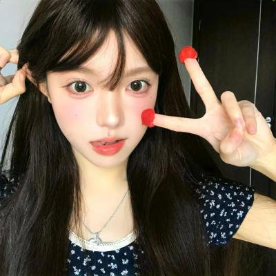 鬓边不是牡丹红